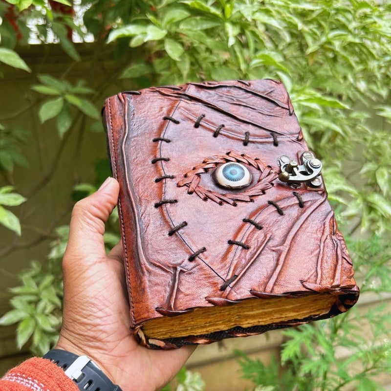 PRASTARA Hocus Pocus Leather Journal Halloween Decorations Blank Spell Book of Shadows with Lock Clasp Decor Prop Vintage Bound Notebook Witchcraft Wiccan Grimoire Magic Eye Sketchbook Drawing And Witch Decoartions Perfect for Spooky Gifts And Spooky Decor 5X7 INCH (HOCUS POCUS) - Image 5